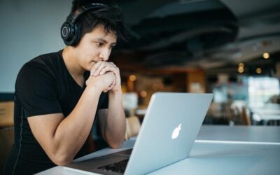 Top 5 Digital Marketing Audiobooks That You Need To Listen To